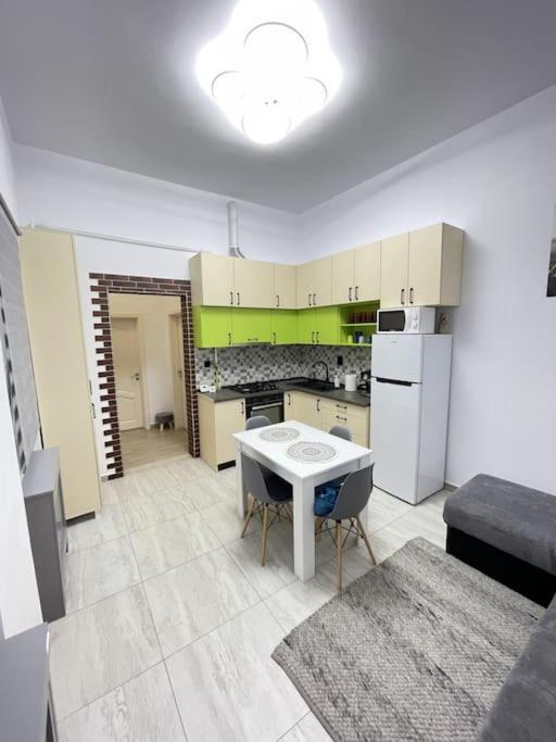 Apartament In Centrul Istoric Oradea Exterior foto