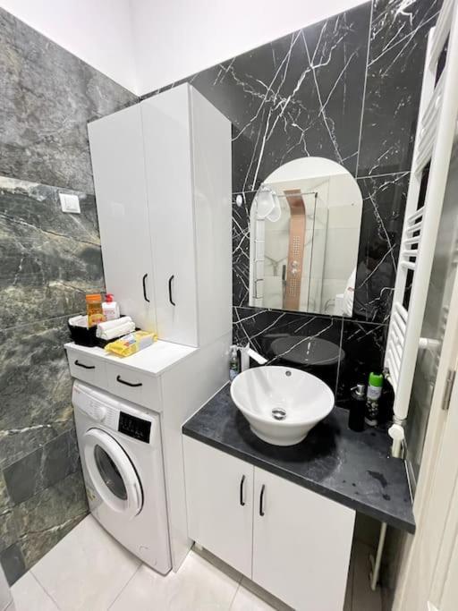 Apartament In Centrul Istoric Oradea Exterior foto